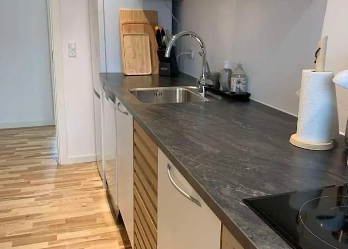 F27-K, 4 People, 4 Bedrooms, Fully Furnished