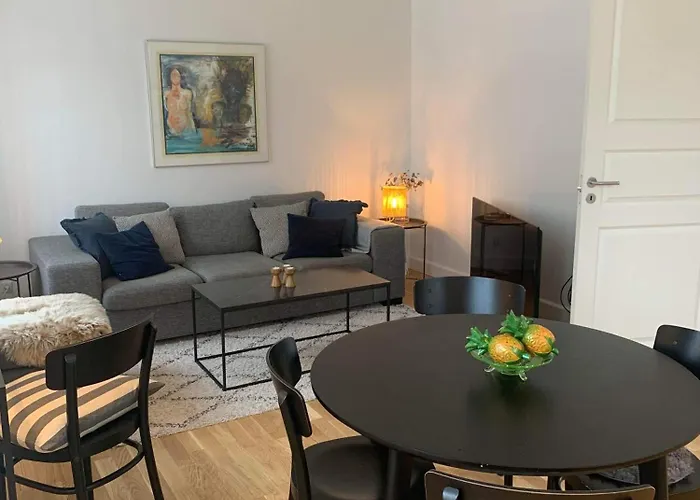 F27-S 4 People, 4 Bedrooms, Fully Furnished
